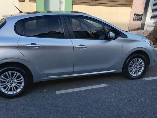 PEUGEOT-208-1.6 ALLURE 16V FLEX 4P AUTOMÁTICO PEUGEOT-208-2018