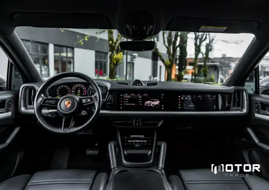 PORSCHE-CAYENNE-2025