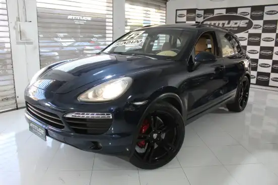 PORSCHE-CAYENNE-2011