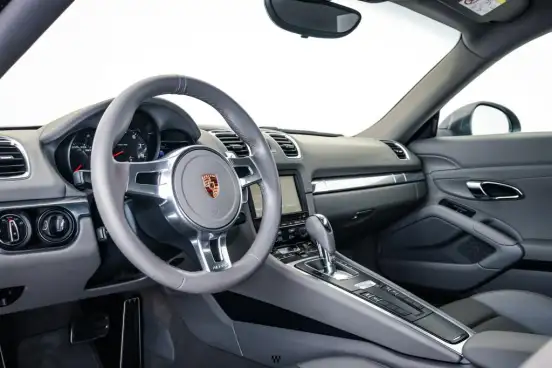 PORSCHE-CAYMAN-2015
