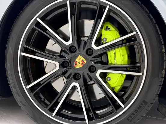 PORSCHE-PANAMERA-2020
