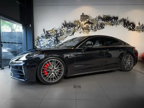PORSCHE-PANAMERA-2024