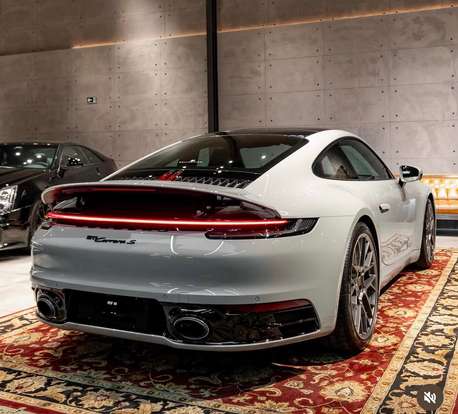 PORSCHE-911-2023