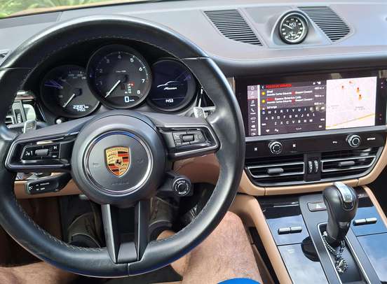 PORSCHE-MACAN-2023
