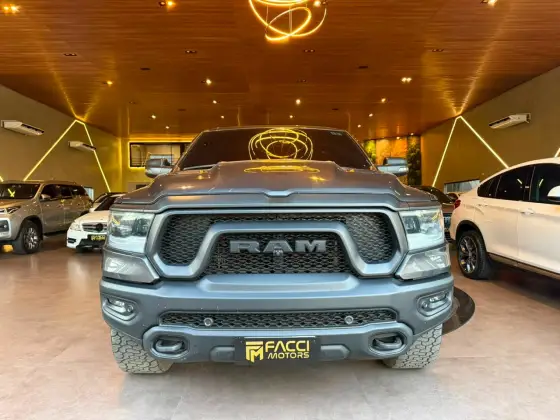 RAM 1500 5.7 V8 GASOLINA REBEL CD 4X4 AUTOMÁTICO