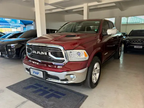 RAM CLASSIC 5.7 V8 GASOLINA LARAMIE CD 4X4 AUTOMÁTICO RAM CLASSIC 5.7 V8 GASOLINA LARAMIE CD 4X4 AUTOMÁTICO