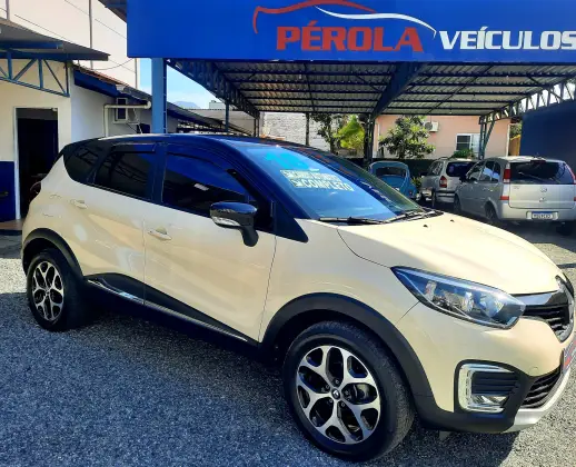RENAULT CAPTUR 1.6 16V SCE FLEX INTENSE X-TRONIC RENAULT CAPTUR 1.6 16V SCE FLEX INTENSE X-TRONIC