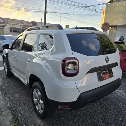RENAULT-DUSTER-2023