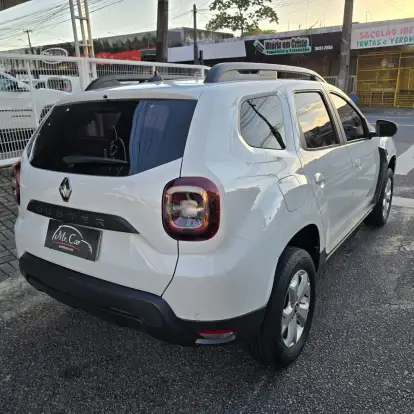 RENAULT-DUSTER-2023