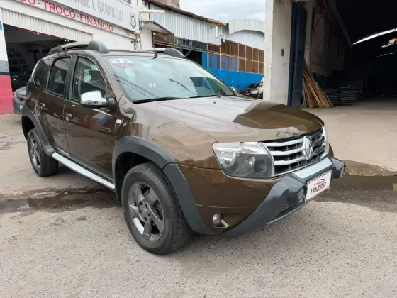 RENAULT DUSTER 2.0 DYNAMIQUE 4X2 16V FLEX 4P AUTOMÁTICO RENAULT DUSTER 2.0 DYNAMIQUE 4X2 16V FLEX 4P AUTOMÁTICO