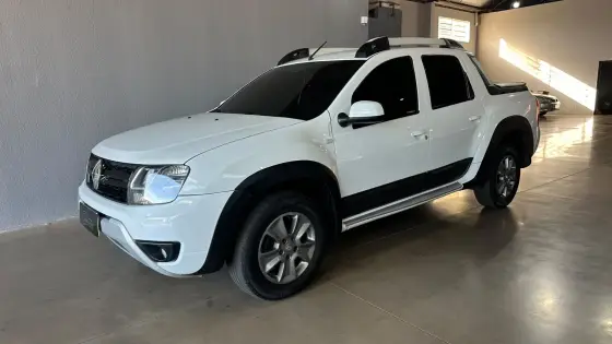 RENAULT DUSTER OROCH 2.0 16V FLEX DYNAMIQUE 4P AUTOMÁTICO RENAULT DUSTER OROCH 2.0 16V FLEX DYNAMIQUE 4P AUTOMÁTICO