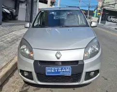 RENAULT SANDERO 1.0 EXPRESSION 16V FLEX 4P MANUAL RENAULT SANDERO 1.0 EXPRESSION 16V FLEX 4P MANUAL