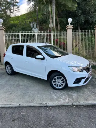 RENAULT SANDERO 1.6 16V SCE FLEX ZEN MANUAL RENAULT SANDERO 1.6 16V SCE FLEX ZEN MANUAL