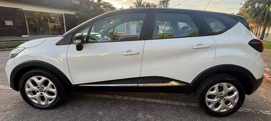 RENAULT-CAPTUR-2018