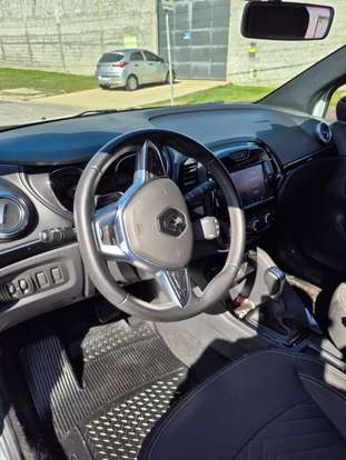 RENAULT-CAPTUR-2021
