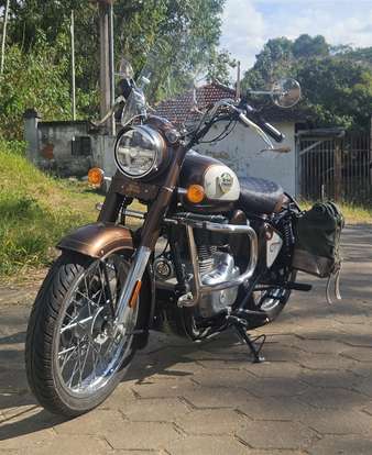 ROYAL ENFIELD-CLASSIC 350-2025
