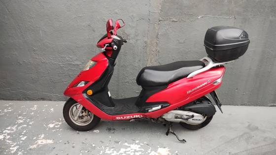 SUZUKI BURGMAN i 