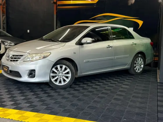 TOYOTA COROLLA 2.0 ALTIS 16V FLEX 4P AUTOMÁTICO TOYOTA COROLLA 2.0 ALTIS 16V FLEX 4P AUTOMÁTICO