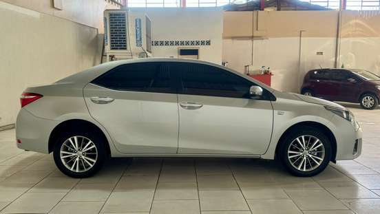 TOYOTA-COROLLA-2014