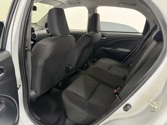 TOYOTA-ETIOS-2019