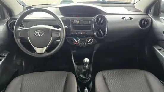 TOYOTA-ETIOS-2018