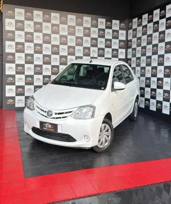 TOYOTA ETIOS 1.5 XS SEDAN 16V FLEX 4P AUTOMÁTICO TOYOTA ETIOS 1.5 XS SEDAN 16V FLEX 4P AUTOMÁTICO