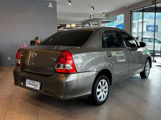 TOYOTA-ETIOS-1.5 XS SEDAN 16V FLEX 4P AUTOMÁTICO TOYOTA-ETIOS-2017