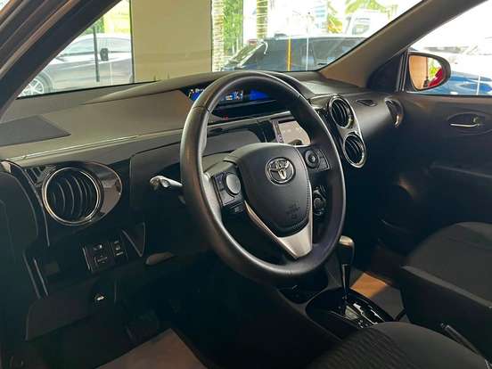 TOYOTA-ETIOS-1.5 XS SEDAN 16V FLEX 4P AUTOMÁTICO TOYOTA-ETIOS-2017