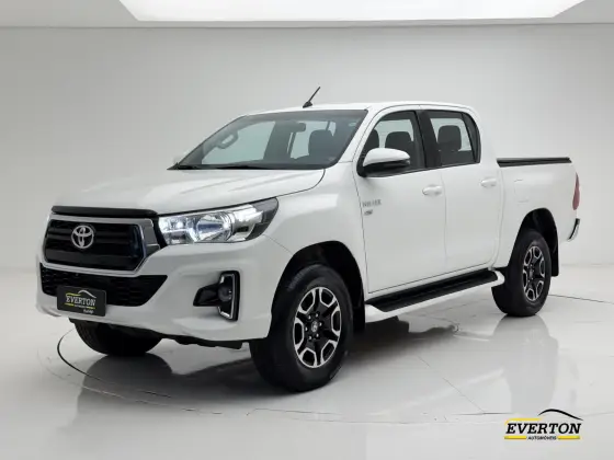 TOYOTA HILUX 2.7 SR 4X2 CD 16V FLEX 4P MANUAL TOYOTA HILUX 2.7 SR 4X2 CD 16V FLEX 4P MANUAL