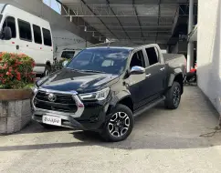 TOYOTA HILUX 2.8 D-4D TURBO DIESEL CD SRX PLUS 4X4 AUTOMÁTICO TOYOTA HILUX 2.8 D-4D TURBO DIESEL CD SRX PLUS 4X4 AUTOMÁTICO