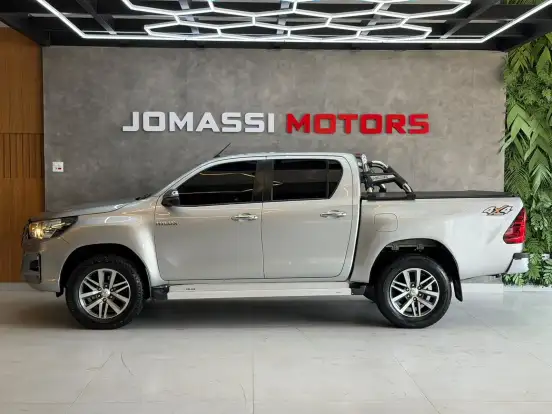 TOYOTA-HILUX-2019