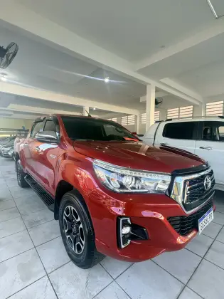 TOYOTA HILUX 2.8 SRX 4X4 CD 16V DIESEL 4P AUTOMÁTICO