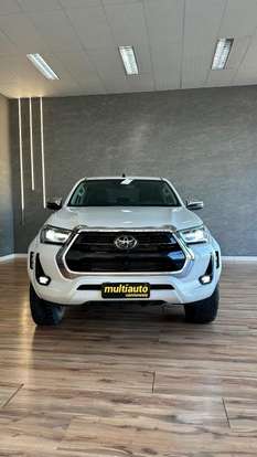 TOYOTA-HILUX-2024