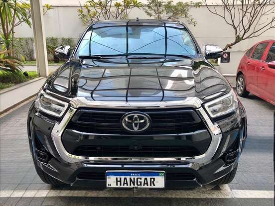 TOYOTA-HILUX-2.8 D-4D TURBO DIESEL CD SRX PLUS 4X4 AUTOMÁTICO TOYOTA-HILUX-2023