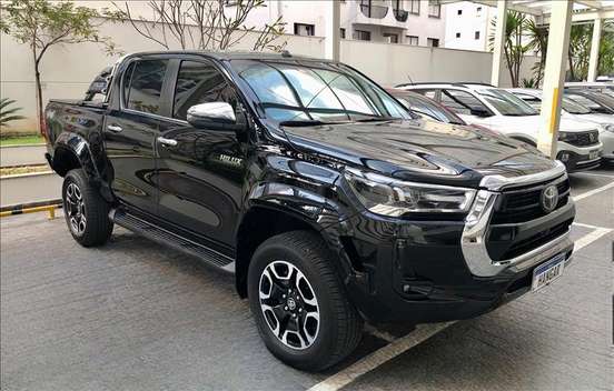 TOYOTA-HILUX-2023