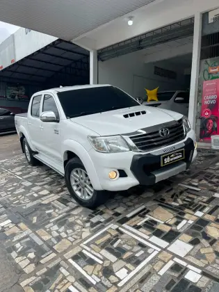 TOYOTA HILUX 3.0 SRV TOP 4X4 CD 16V TURBO INTERCOOLER DIESEL 4P AUTOMÁTICO TOYOTA HILUX 3.0 SRV TOP 4X4 CD 16V TURBO INTERCOOLER DIESEL 4P AUTOMÁTICO