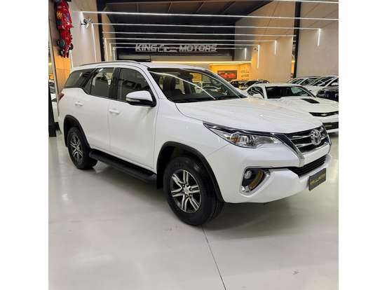 TOYOTA-HILUX SW4-2.7 SR 7 LUGARES 4X2 16V FLEX 4P AUTOMÁTICO TOYOTA-HILUX SW4-2017