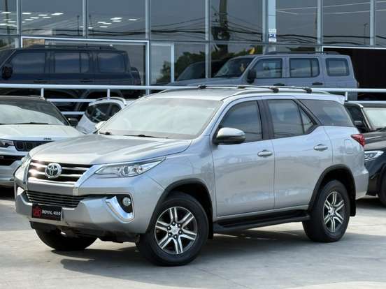 TOYOTA-HILUX SW4-2018