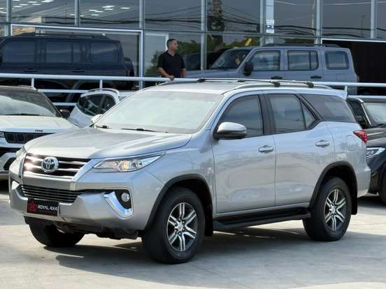 TOYOTA-HILUX SW4-2018