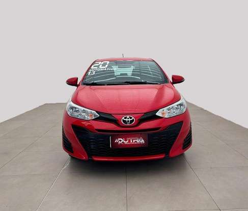 TOYOTA-YARIS-2019