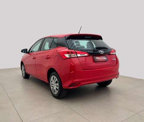 TOYOTA-YARIS-2019