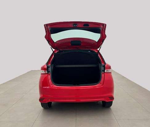TOYOTA-YARIS-2019