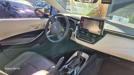 TOYOTA-COROLLA-2021