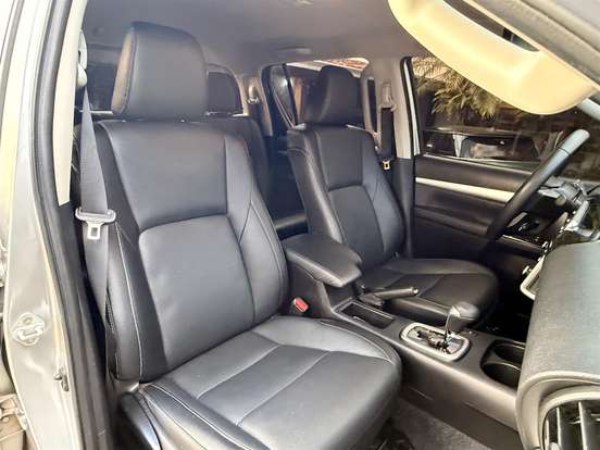 TOYOTA-HILUX-2022