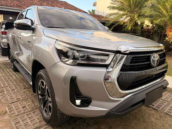 TOYOTA-HILUX-2022