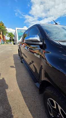 TOYOTA-HILUX-2.8 D-4D TURBO DIESEL CD SRX 4X4 AUTOMÁTICO TOYOTA-HILUX-2022