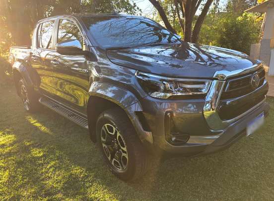 TOYOTA-HILUX-2025