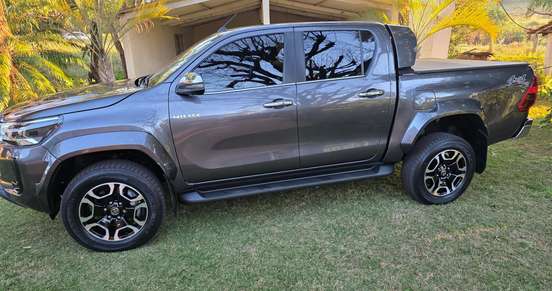TOYOTA-HILUX-2025