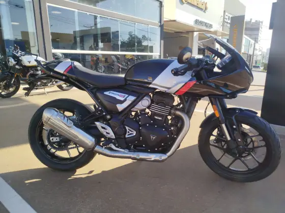 TRIUMPH THRUXTON 400 