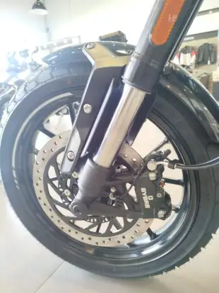 TRIUMPH-TRACKER 400-2026